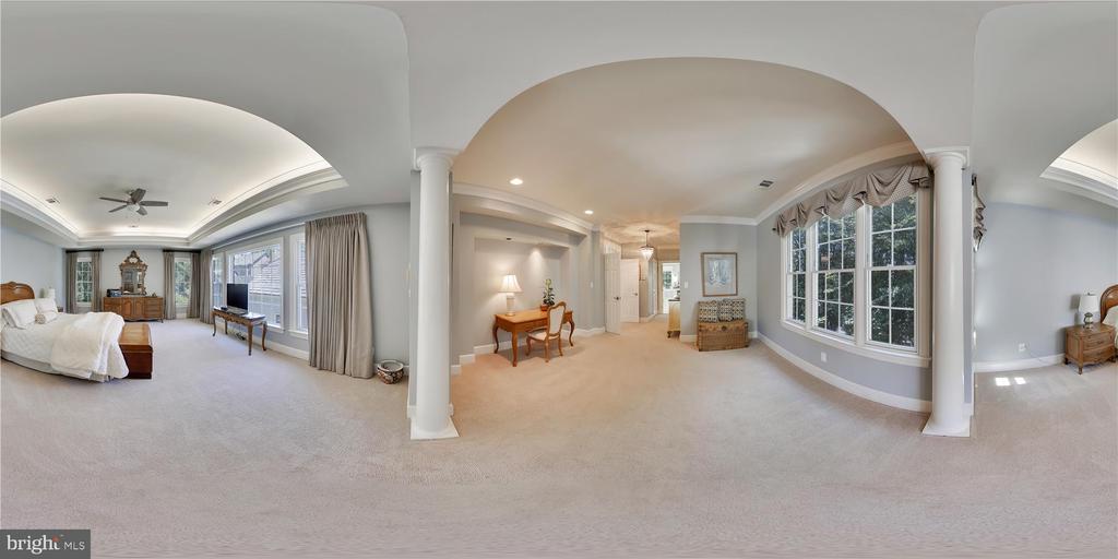 100 KENT OAKS WAY