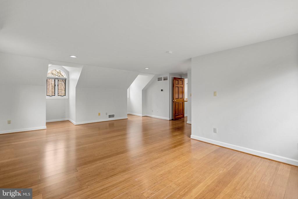 5808 RIGGS ROAD