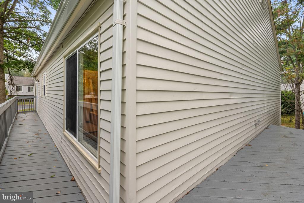 8 GLAZEBROOK COURT