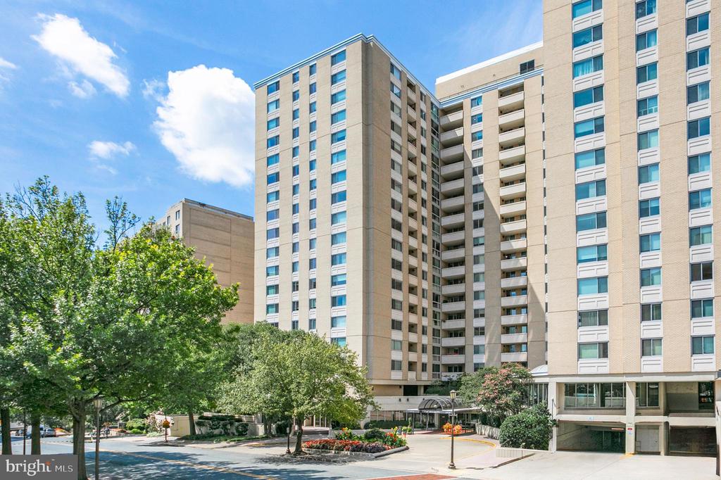 4601 N PARK AVENUE Unit: 1212