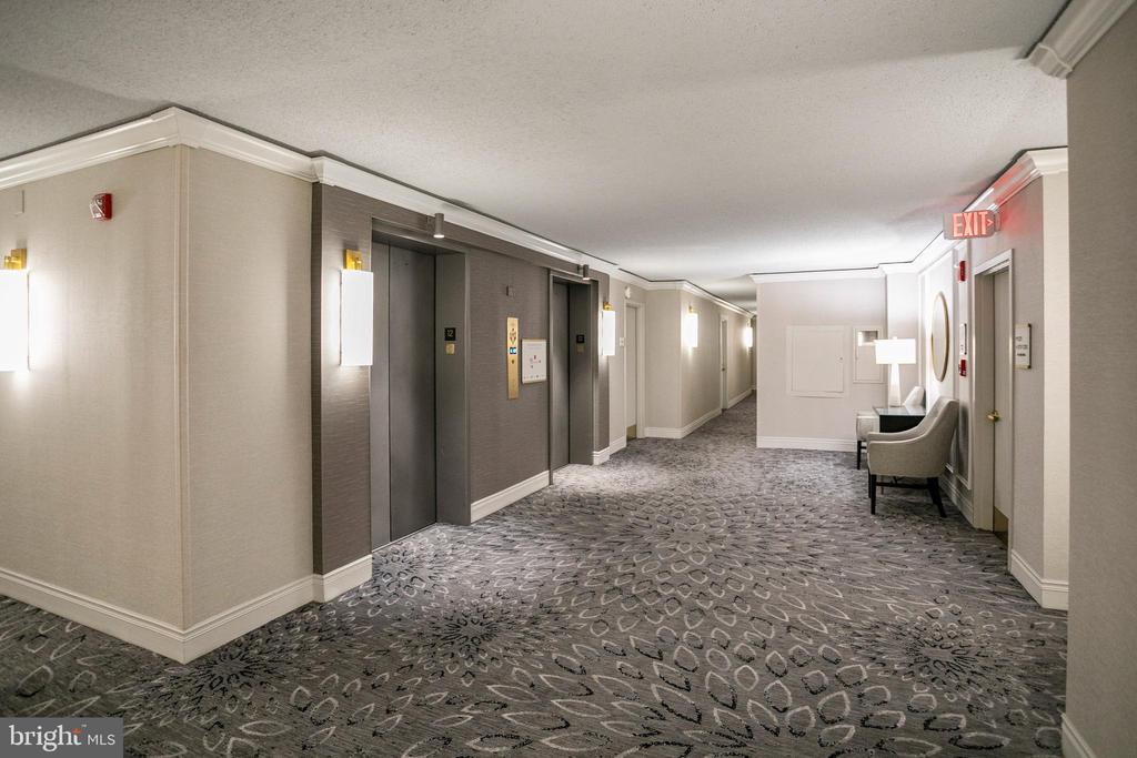 4601 N PARK AVENUE Unit: 1212