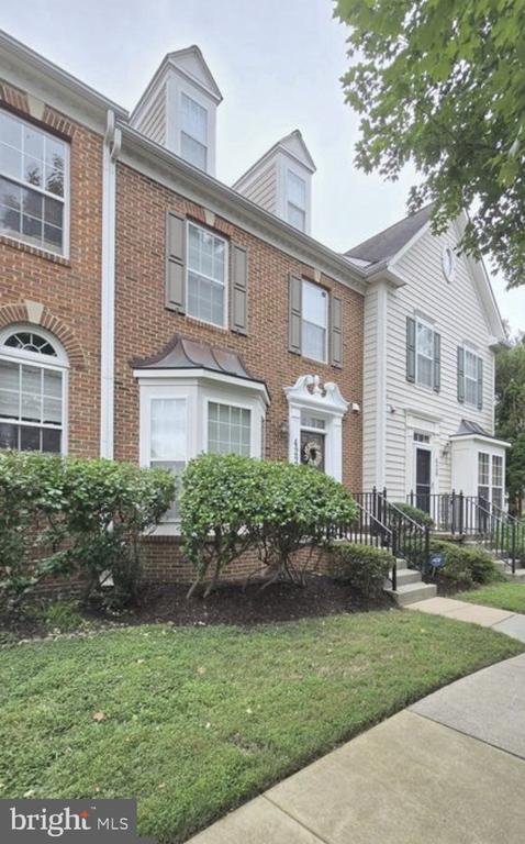 422 SHEILA STREET