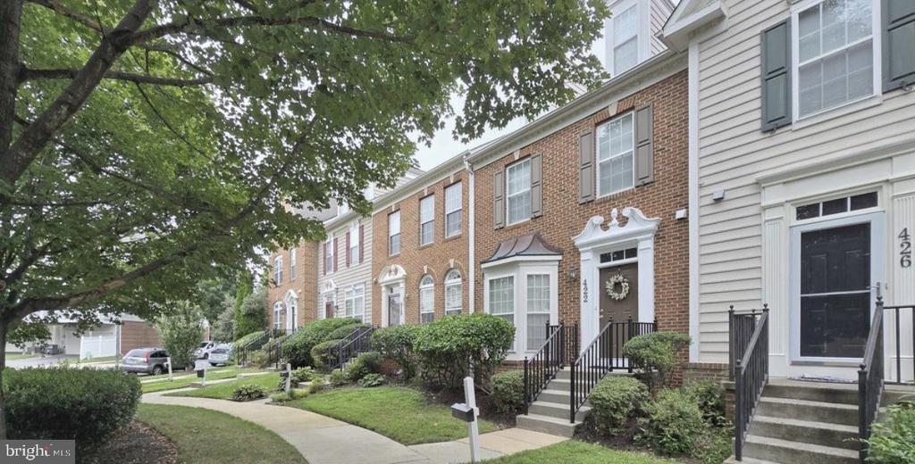 422 SHEILA STREET