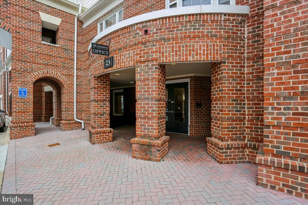 17 GRANITE PLACE Unit: 396