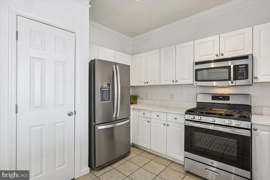 17 GRANITE PLACE Unit: 396
