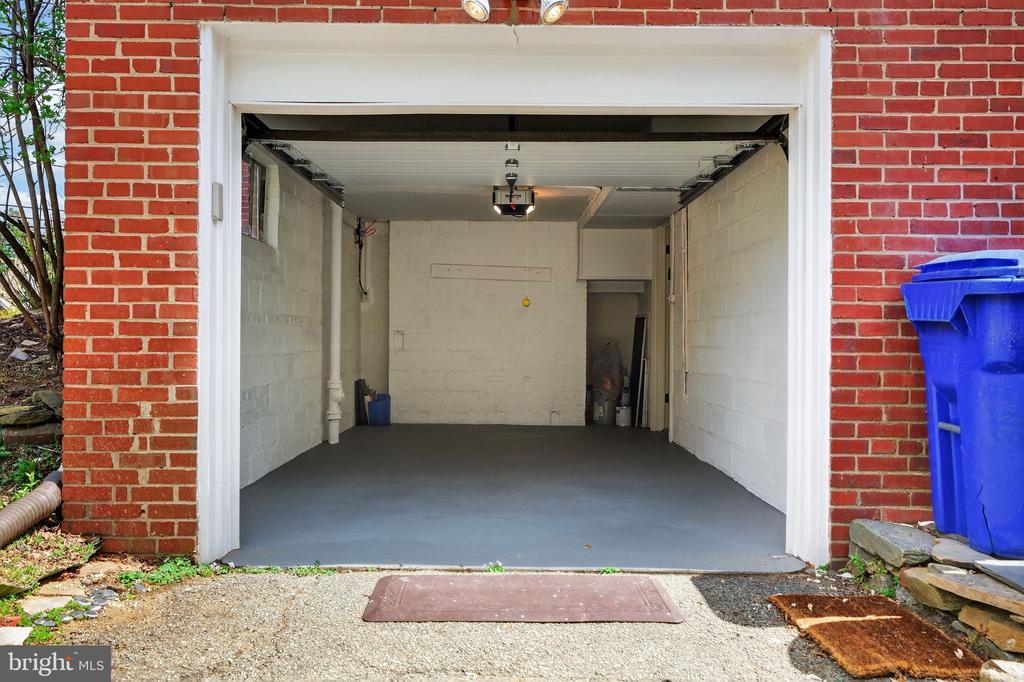 406 DALE DRIVE