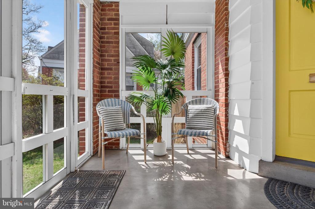 406 DALE DRIVE