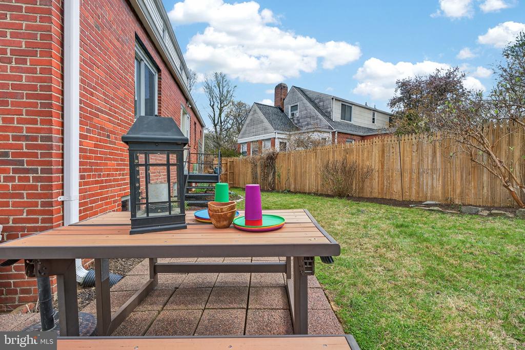 406 DALE DRIVE