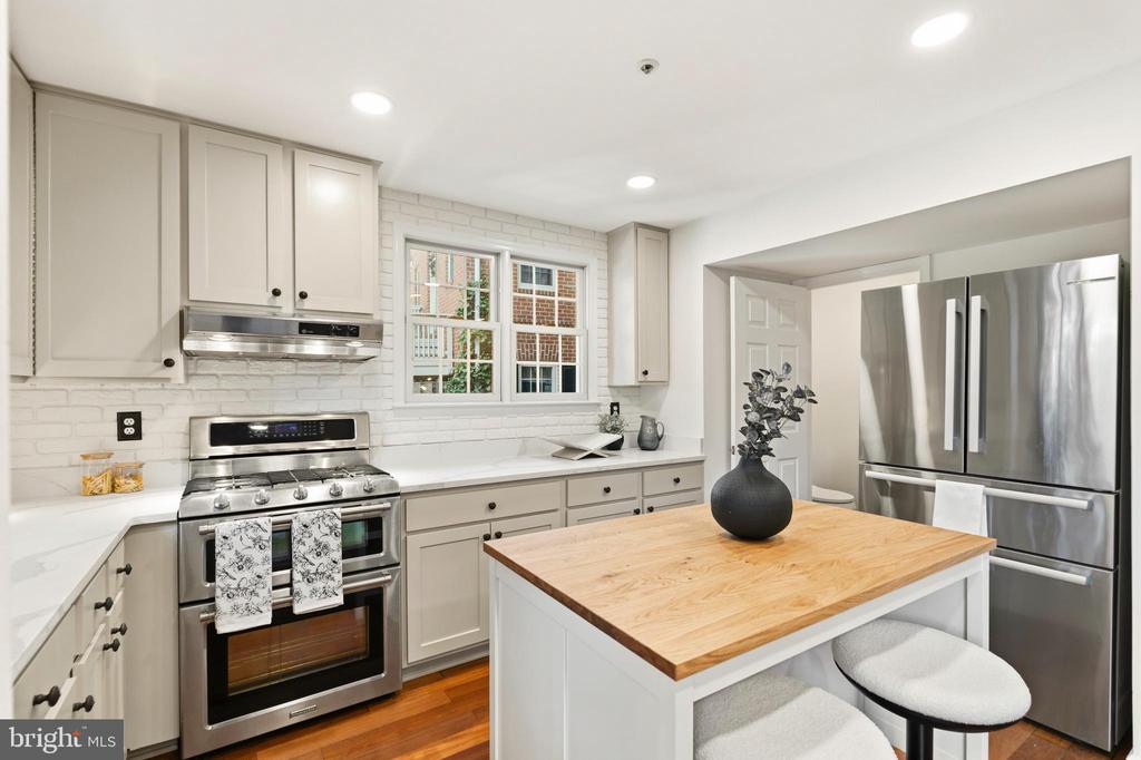 112 KENT SQUARE ROAD