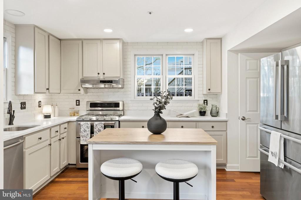 112 KENT SQUARE ROAD