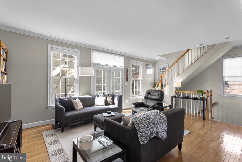353 ALFANDRE MEWS