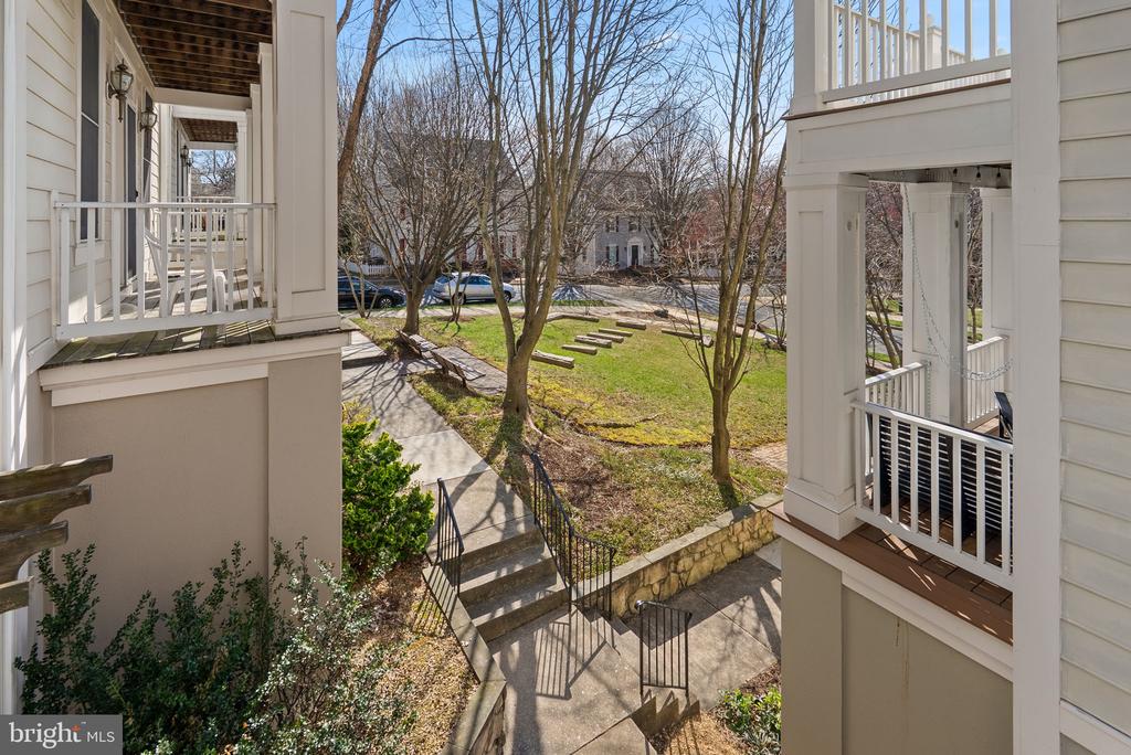 353 ALFANDRE MEWS