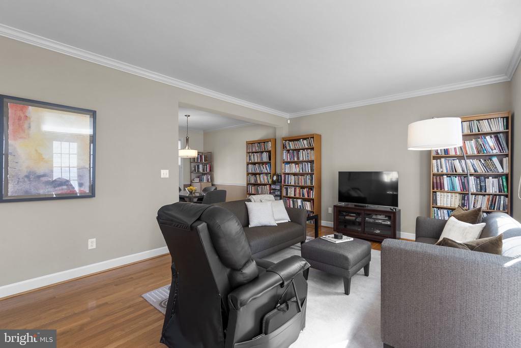 353 ALFANDRE MEWS