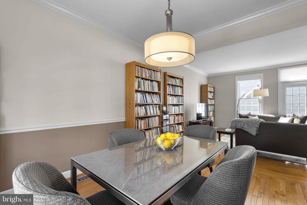 353 ALFANDRE MEWS