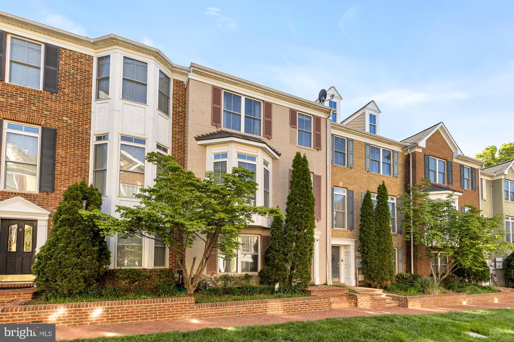 2309 GEORGIA VILLAGE WAY