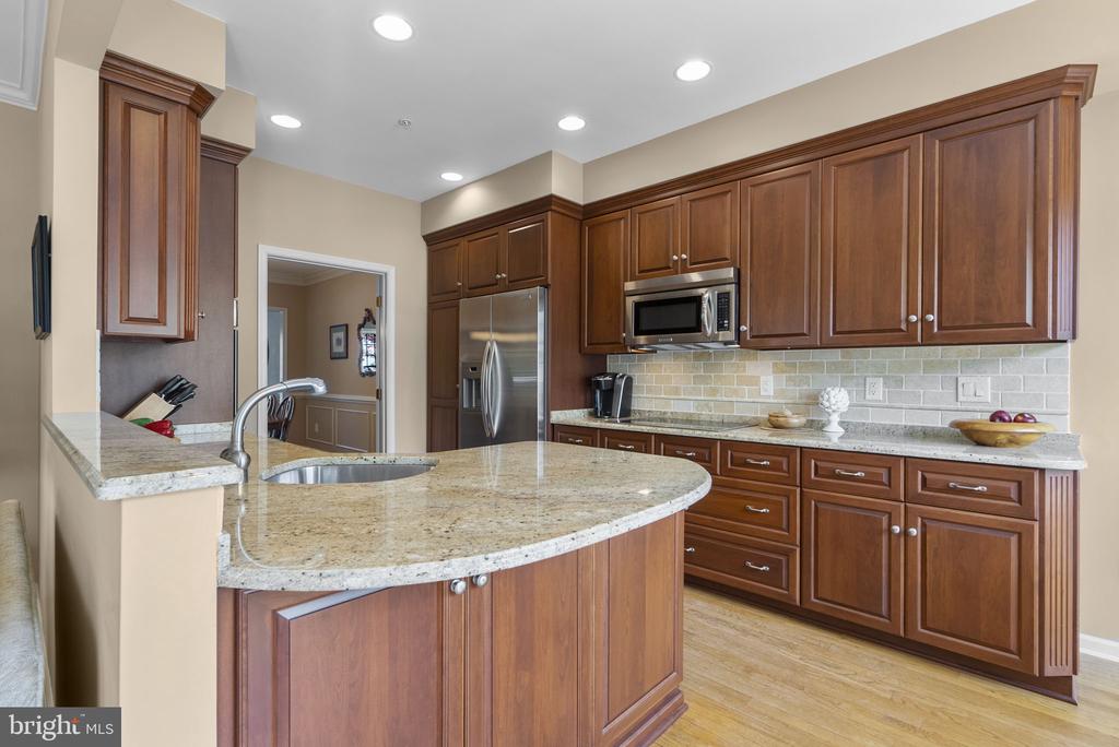 3 KENT GARDENS CIRCLE