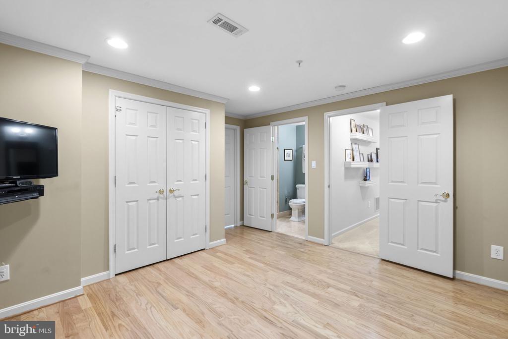 3 KENT GARDENS CIRCLE