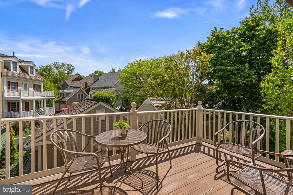 3 KENT GARDENS CIRCLE