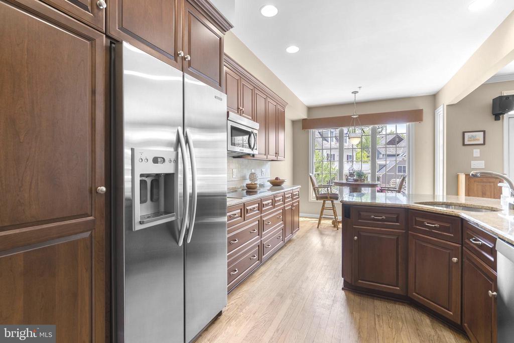 3 KENT GARDENS CIRCLE