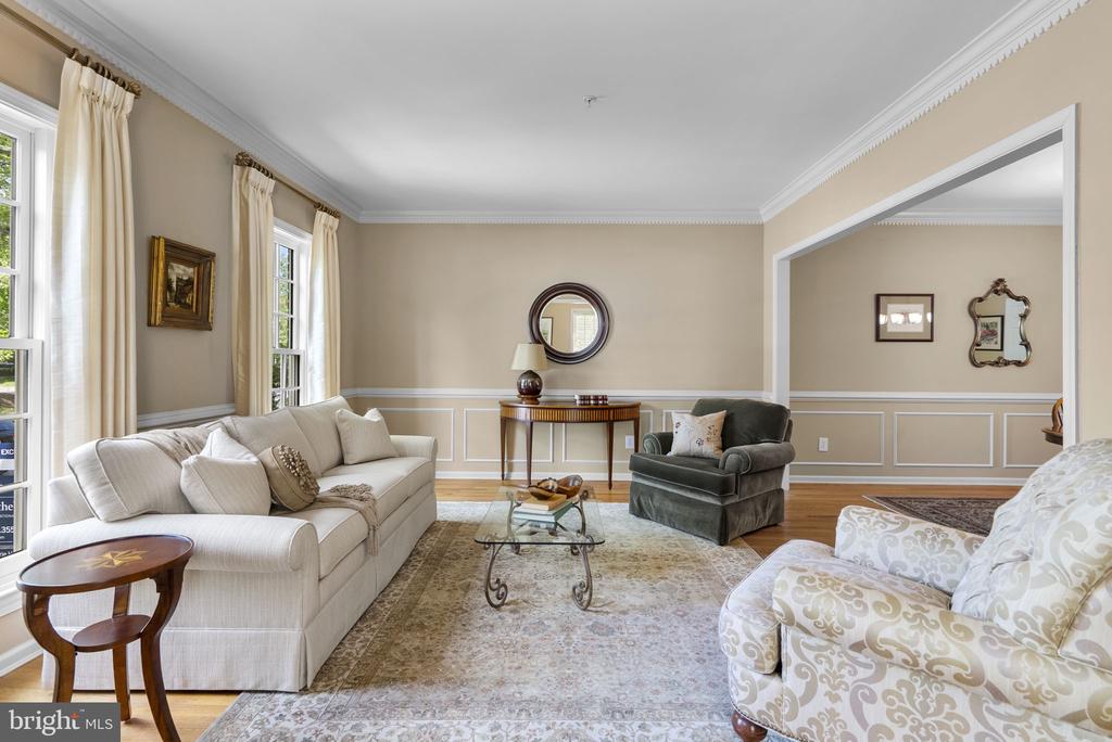 3 KENT GARDENS CIRCLE