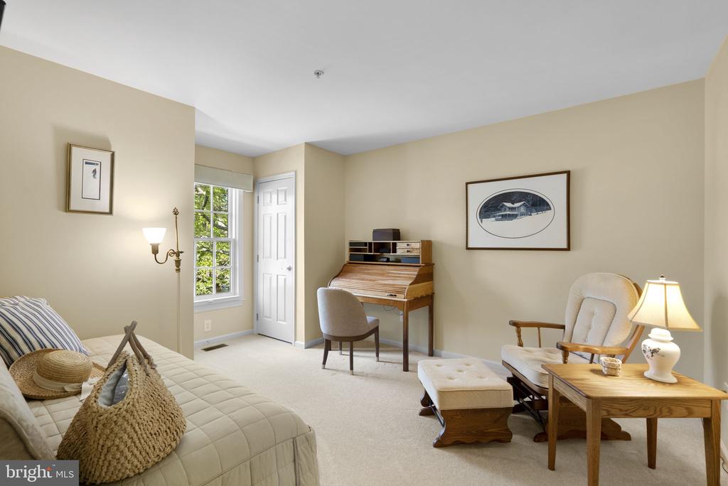 3 KENT GARDENS CIRCLE