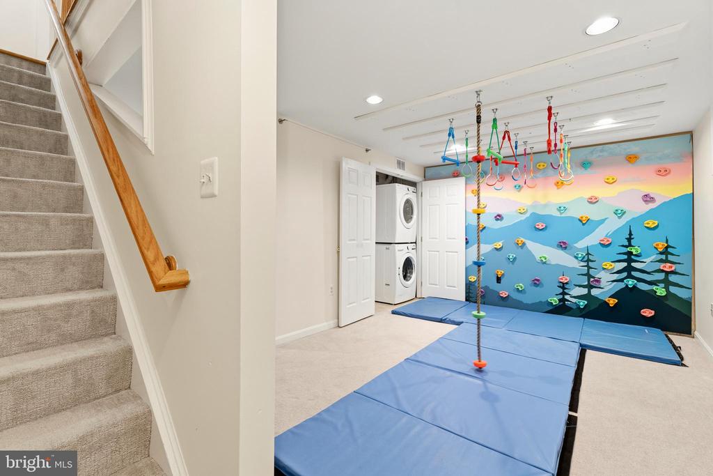 211 FIREHOUSE LANE