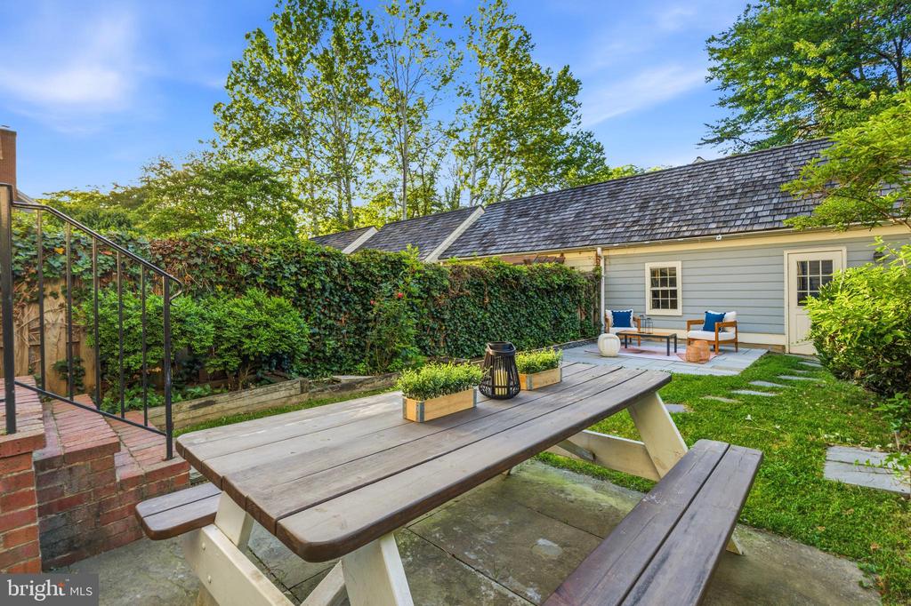 211 FIREHOUSE LANE