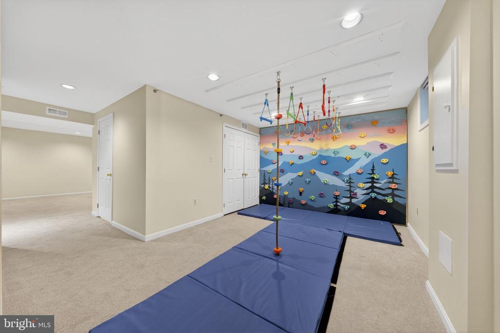 211 FIREHOUSE LANE