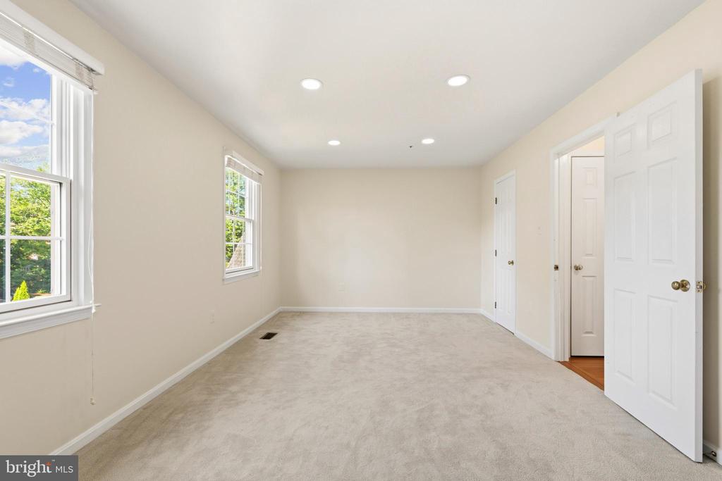 211 FIREHOUSE LANE