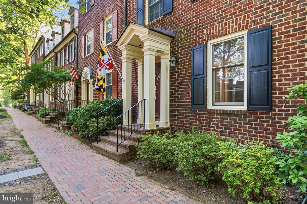 211 FIREHOUSE LANE