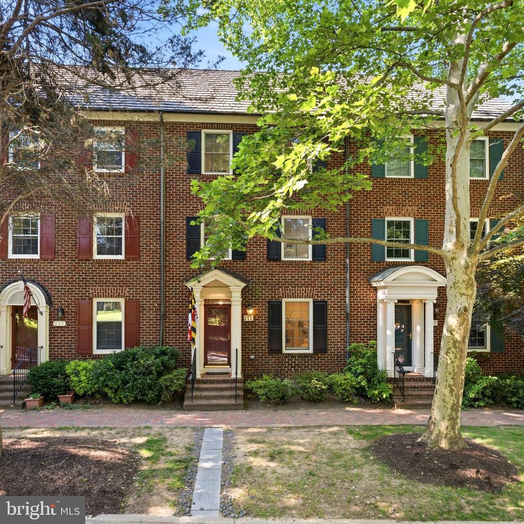 211 FIREHOUSE LANE