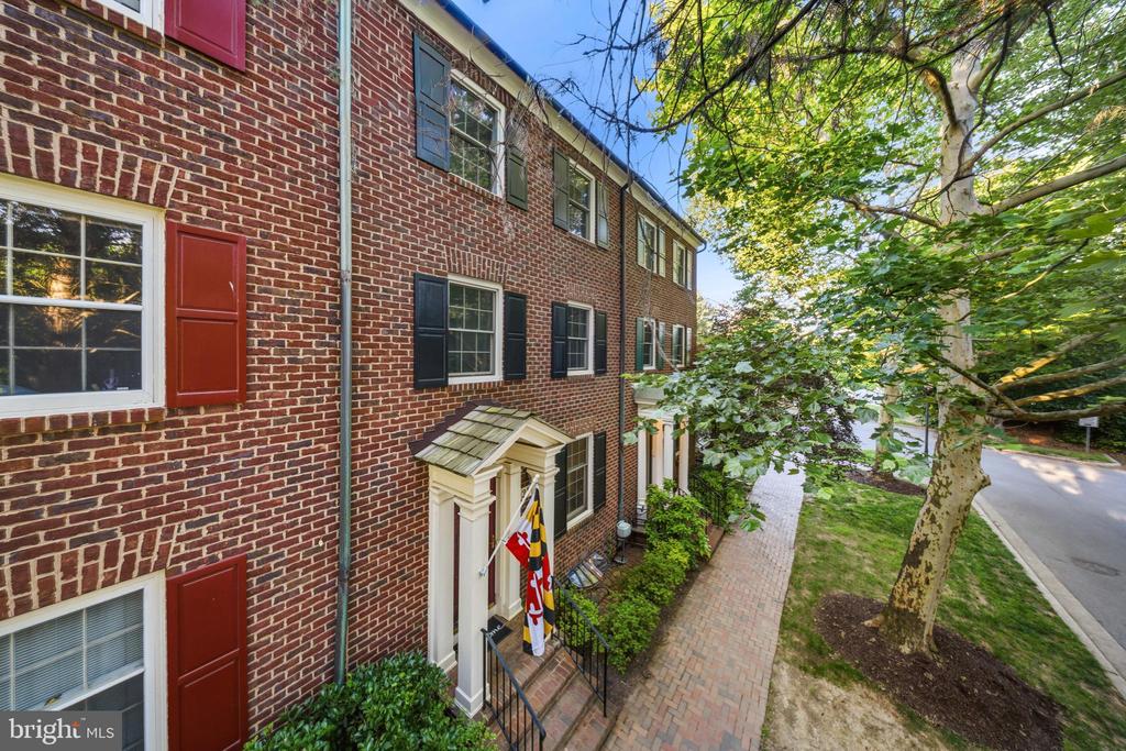 211 FIREHOUSE LANE
