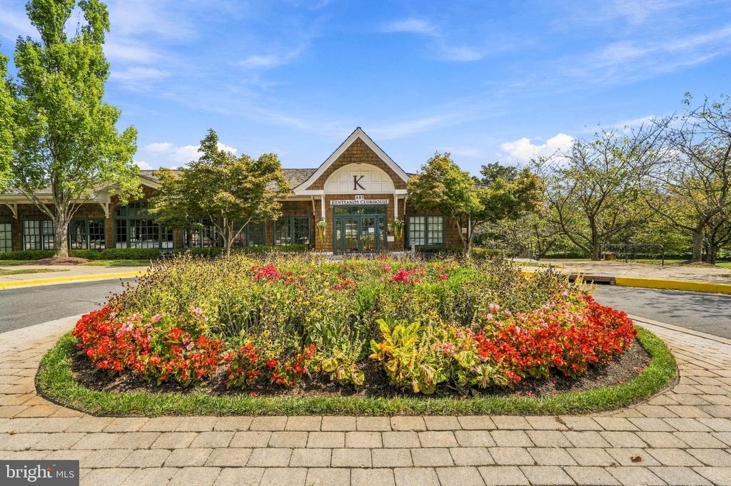 636 KENT OAKS WAY