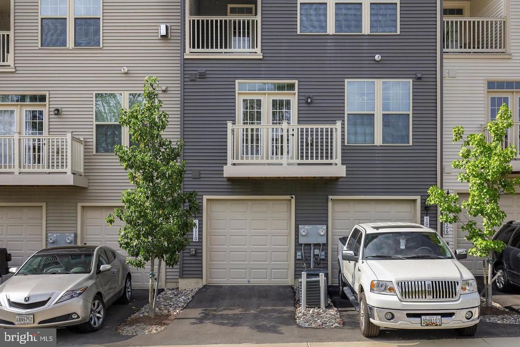 10110 DORSEY LANE Unit: 56 204 J