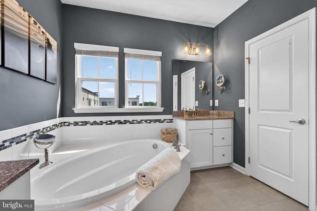 3314 TRIBUNE COURT Unit: H
