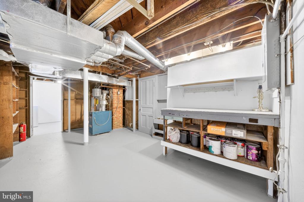 213 S EDGEWOOD STREET