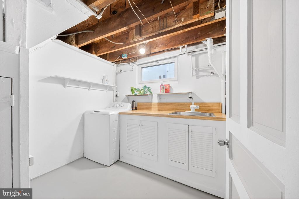 213 S EDGEWOOD STREET