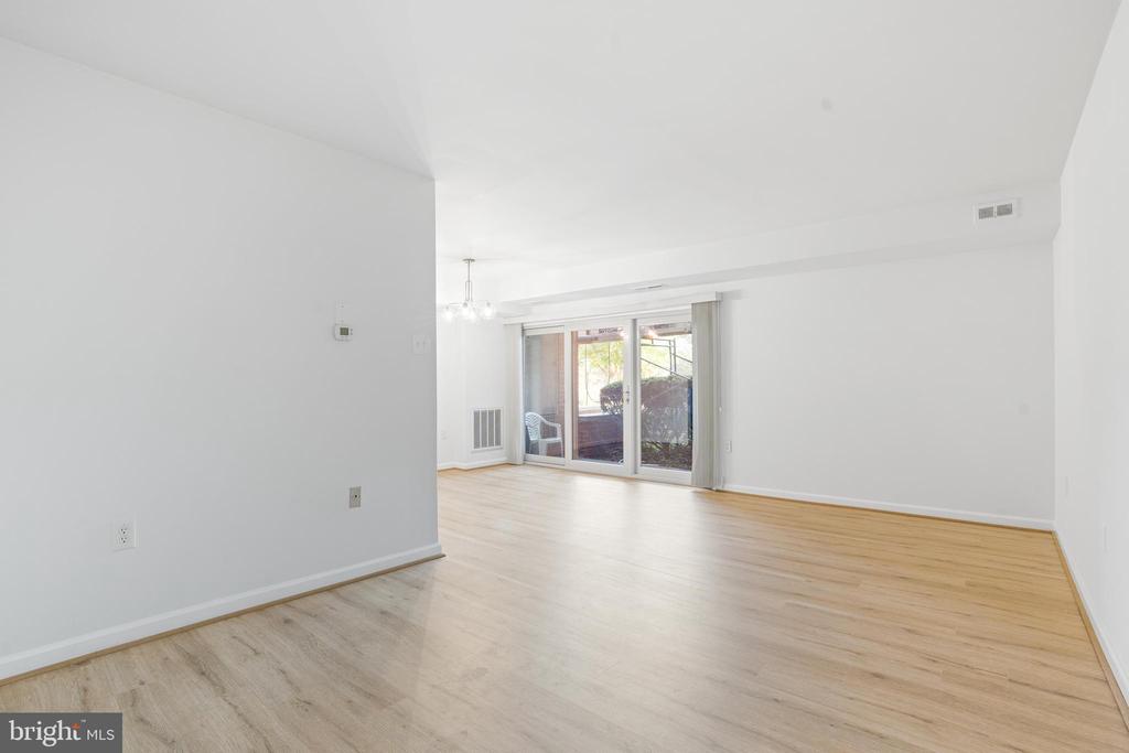 5250 VALLEY FORGE DRIVE Unit: 103
