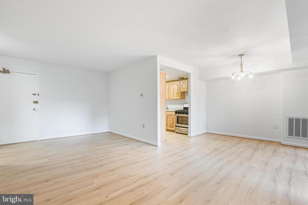5250 VALLEY FORGE DRIVE Unit: 103