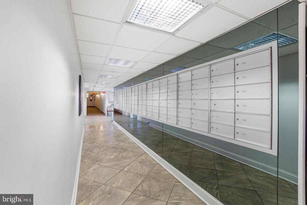 5250 VALLEY FORGE DRIVE Unit: 103