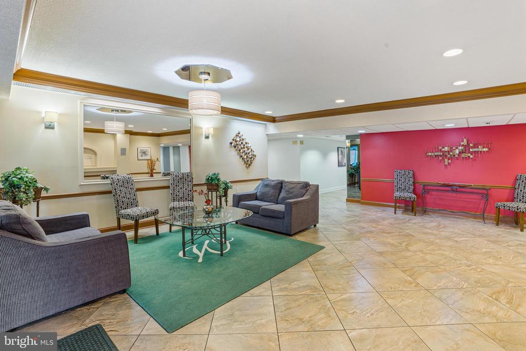 5250 VALLEY FORGE DRIVE Unit: 103