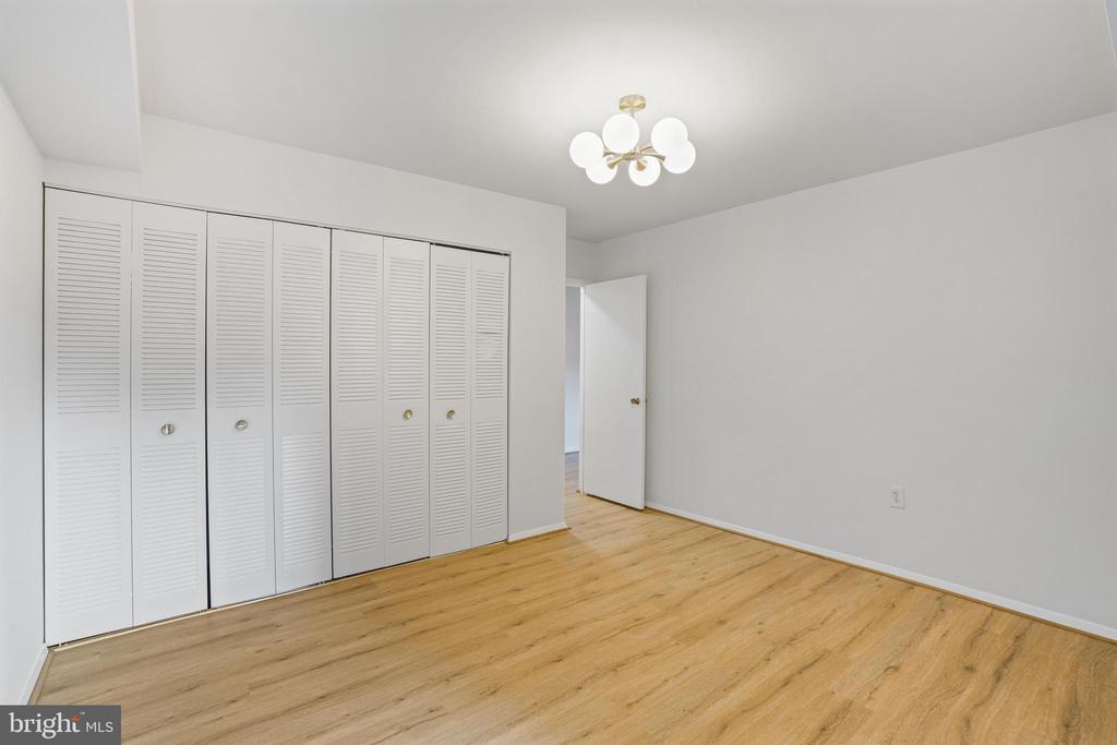5250 VALLEY FORGE DRIVE Unit: 103
