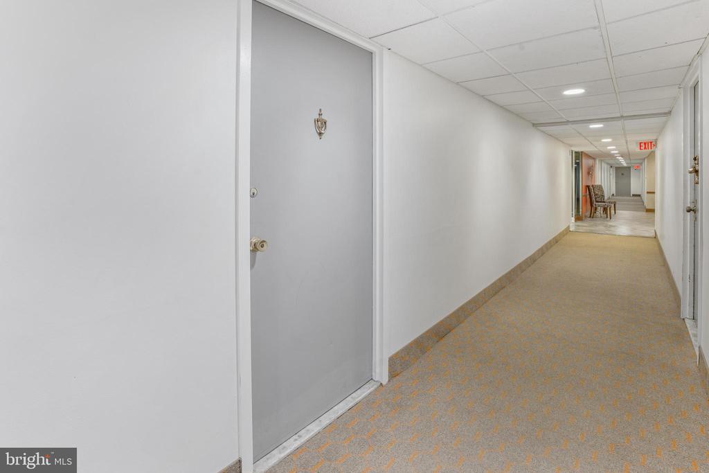 5250 VALLEY FORGE DRIVE Unit: 103