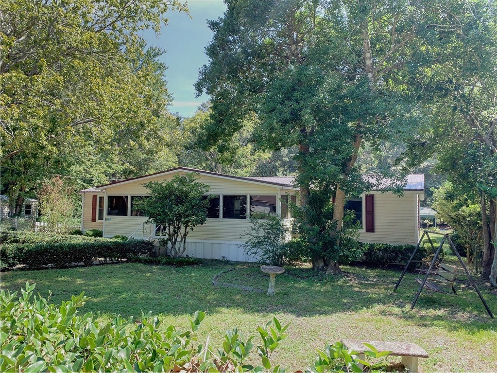 907 Oak Street