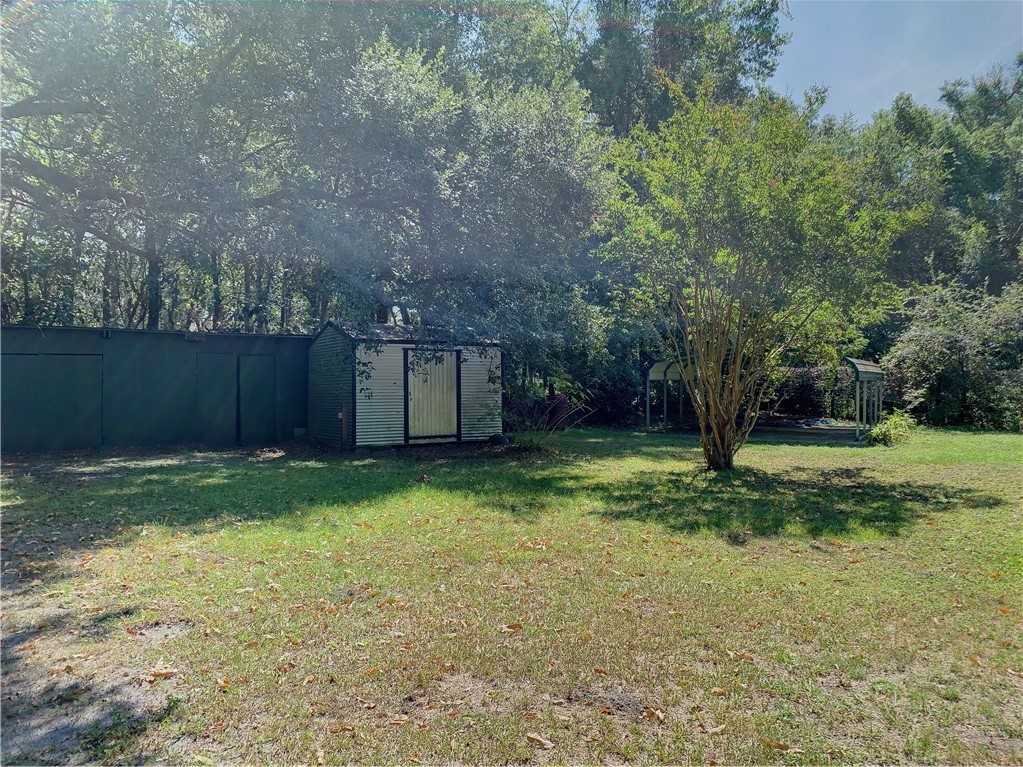 907 Oak Street