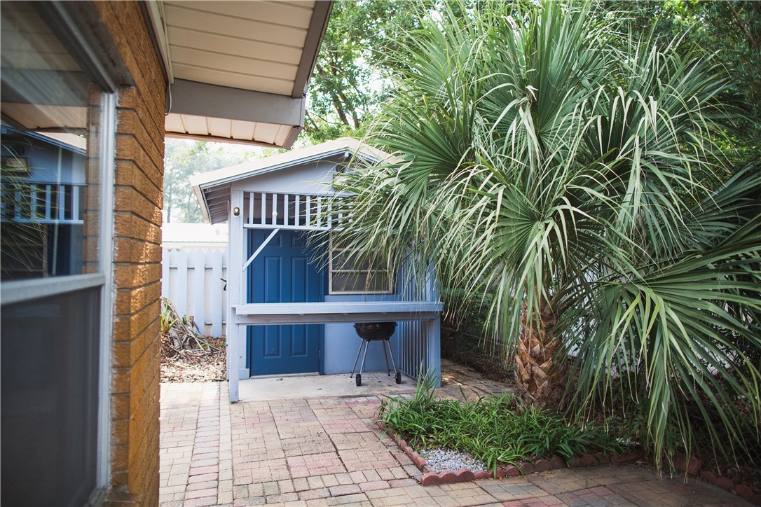 3251 Dogwood Ave