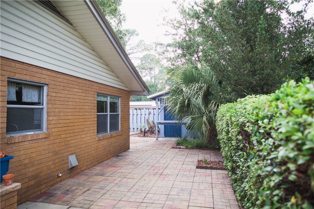 3251 Dogwood Ave