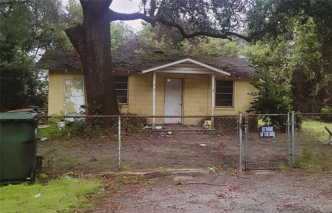 316 Burroughs Ave
