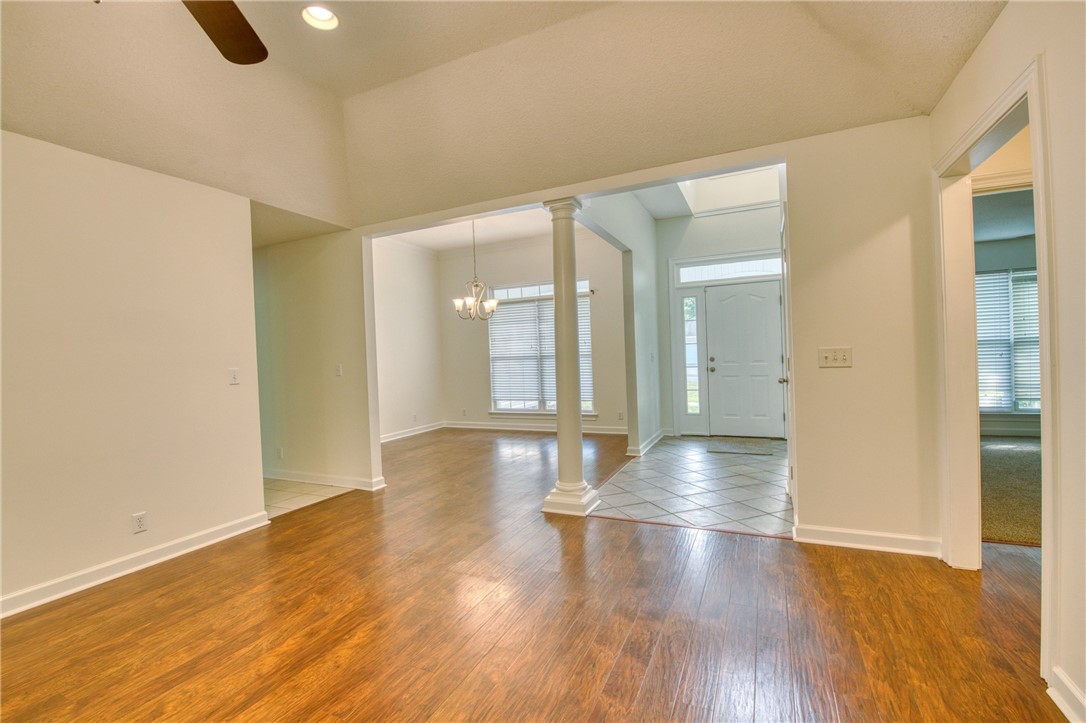 221 Country Walk Circle