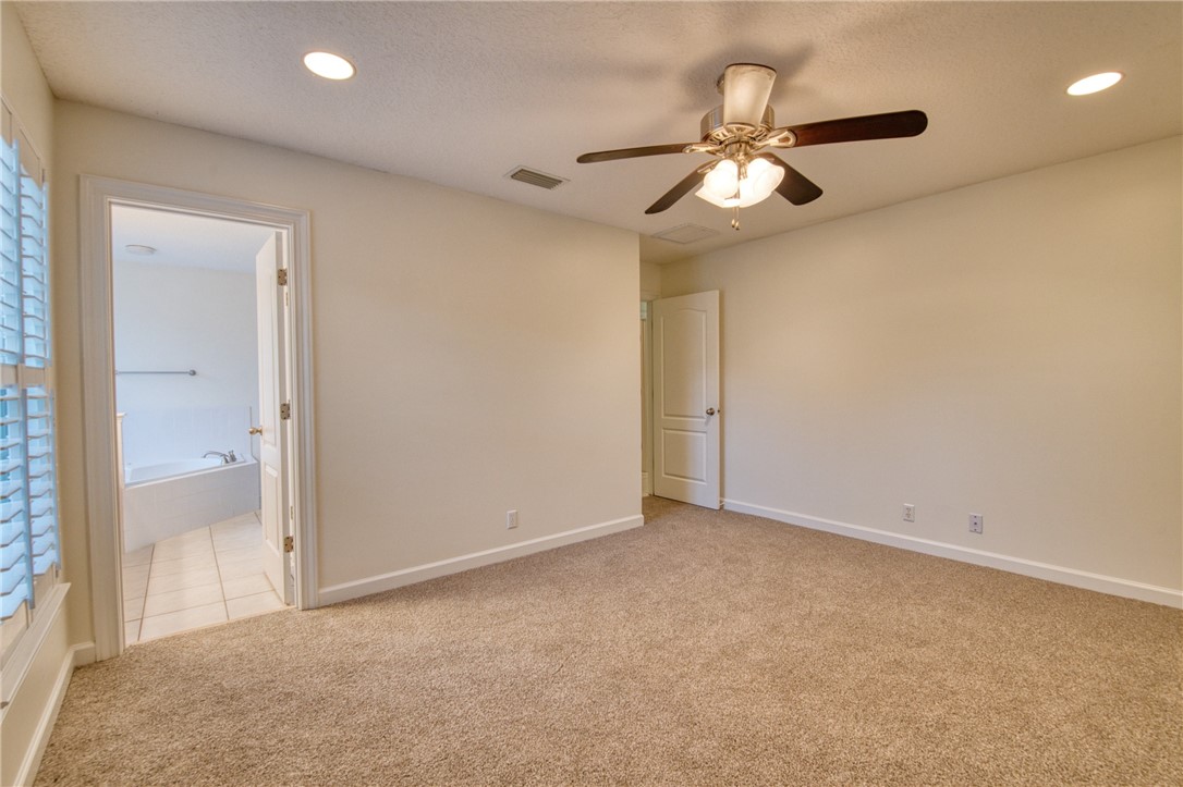 221 Country Walk Circle